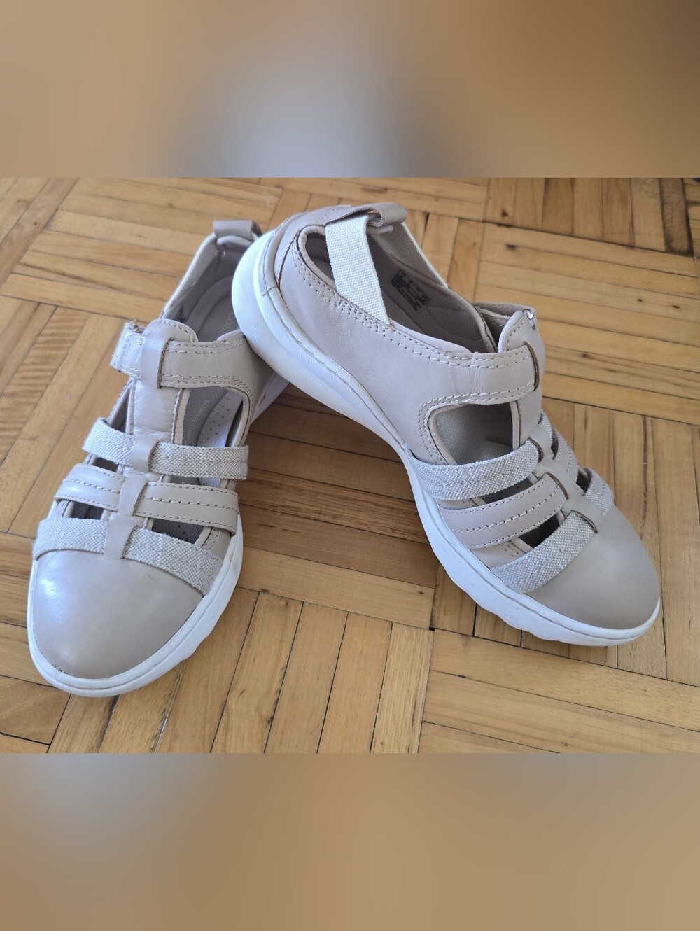 Clarks Women's Walking Summer Shoes